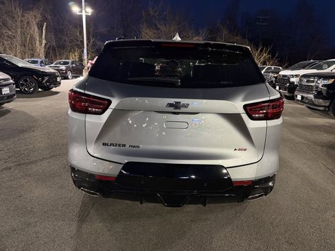 Used 2024 Chevrolet Blazer RS w/ Enhanced Convenience Package image 6