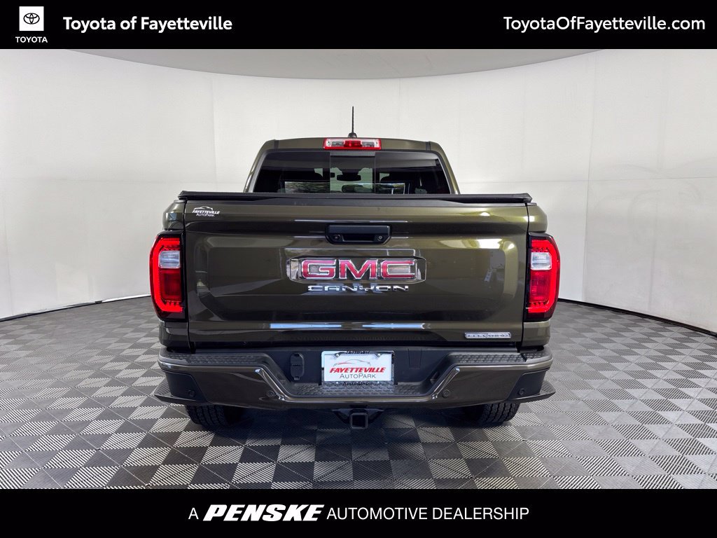 Used 2025 GMC Canyon Elevation w/ Technology Package AWD/4WD image 4