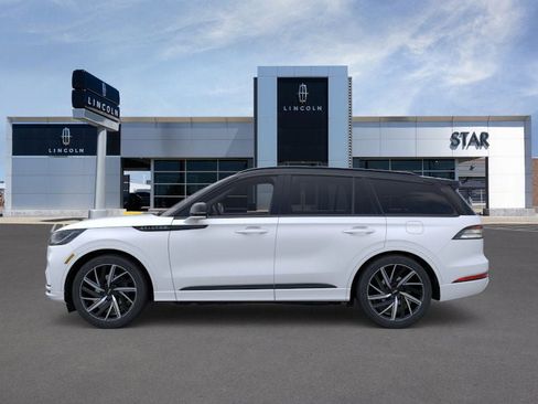 New 2025 Lincoln Aviator Black Label w/ Black Label Special Edition image 3