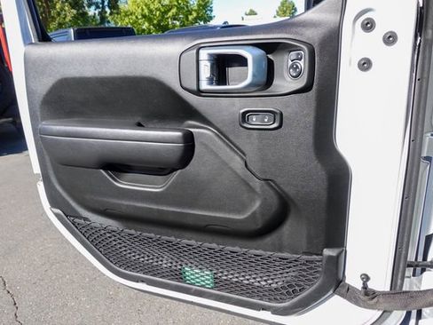 Used 2024 Jeep Wrangler Unlimited Rubicon image 22