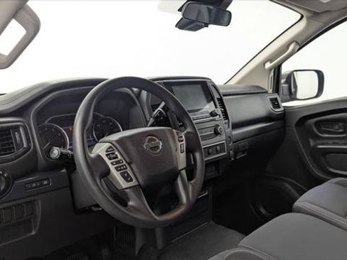 Used 2022 Nissan Titan S RWD image 22