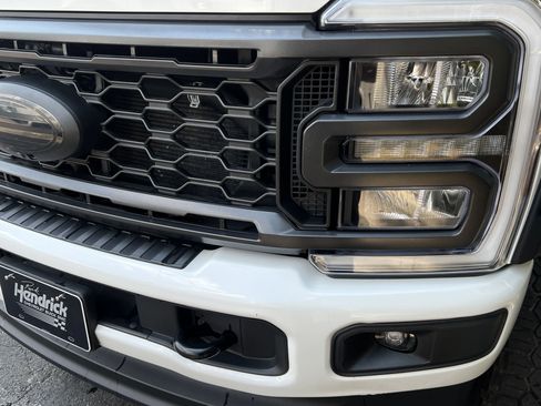 Used 2023 Ford F250 Lariat w/ Sport Appearance Package image 6