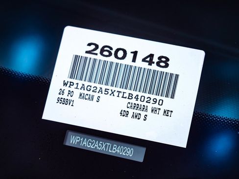 Certified 2026 Porsche Macan S AWD/4WD image 32