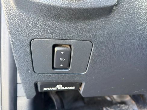 Used 2022 Ford F250 Lariat AWD/4WD image 16