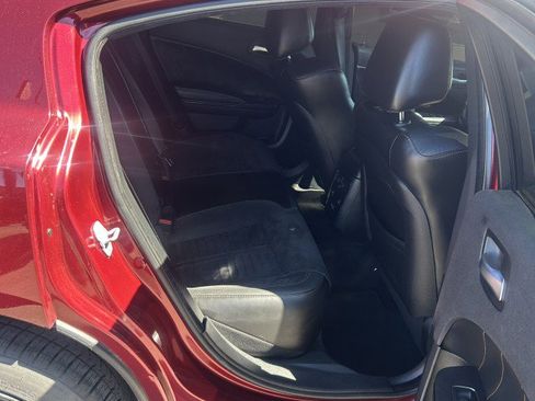 Used 2018 Dodge Charger R/T image 21