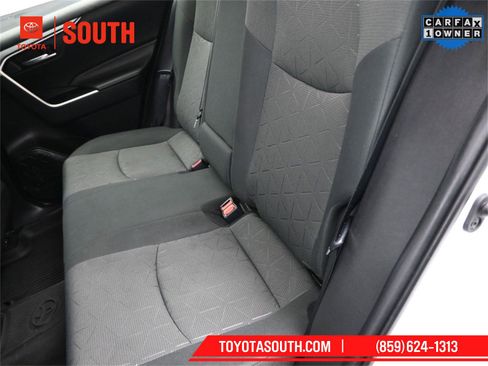 Used 2021 Toyota RAV4 XLE w/ Convenience Package image 22