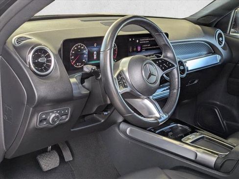 Used 2025 Mercedes-Benz GLB 250 image 10