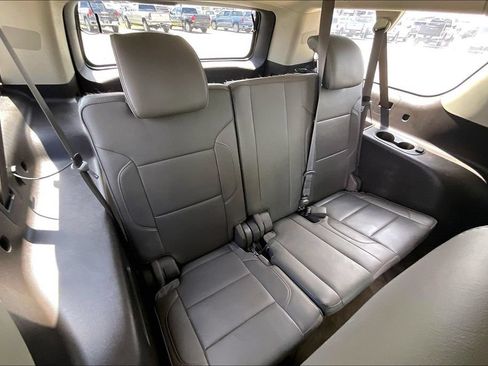 Used 2015 GMC Yukon XL Denali w/ Touring Package AWD/4WD image 36