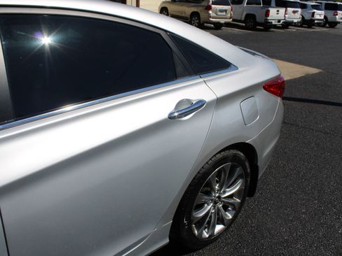 Used 2012 Hyundai Sonata SE FWD image 4