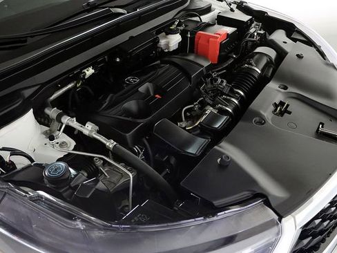 Used 2024 Acura RDX SH-AWD image 35