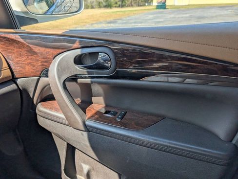 Used 2015 Buick Enclave Leather FWD image 33