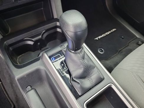 Used 2022 Toyota Tacoma SR5 RWD image 29