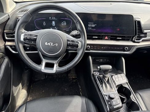 Used 2023 Kia Sportage EX image 13