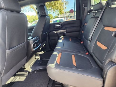 Used 2022 GMC Sierra 2500 AT4 w/ AT4 Preferred Package image 11