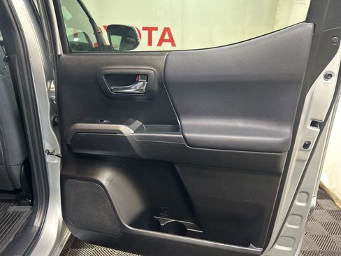 Used 2023 Toyota Tacoma TRD Off-Road w/ Advanced Technology Package image 14