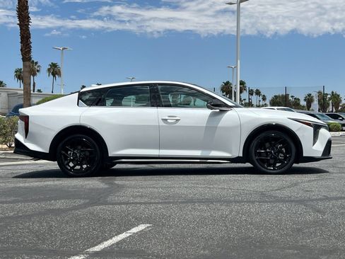 Certified 2025 Kia K4 GT-Line Turbo FWD image 2
