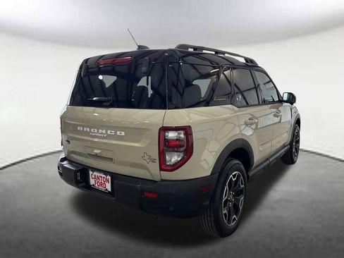 New 2025 Ford Bronco Outer Banks image 5