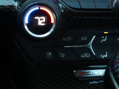 Used 2016 Chevrolet Corvette Z06 w/ 3LZ Preferred Equipment Group RWD image 29