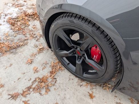 Used 2018 Chevrolet Camaro LT w/ Technology Package image 7