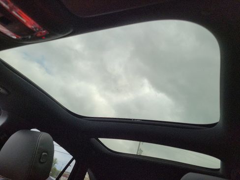 New 2025 Mercedes-Benz GLA 250 4MATIC image 11