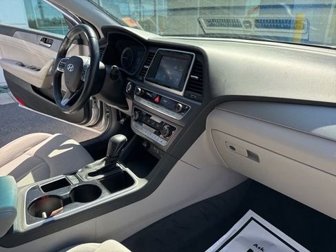 Used 2018 Hyundai Sonata SEL FWD image 25