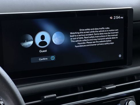 Used 2025 Hyundai Santa Cruz SE image 18