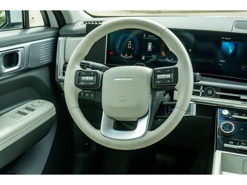 Used 2026 Hyundai Santa Fe SEL FWD image 22