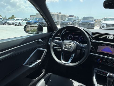 Certified 2025 Audi Q3 2.0T Premium w/ Convenience Package AWD/4WD image 28