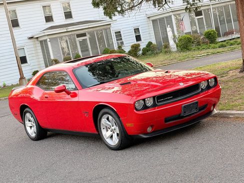 Used 2010 Dodge Challenger R/T RWD image 20