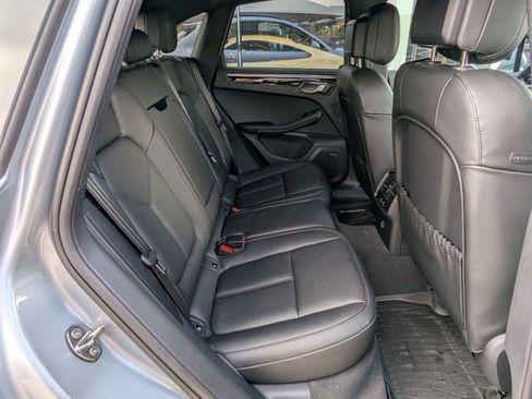 Certified 2026 Porsche Macan AWD/4WD image 24