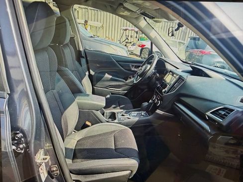 Used 2020 Subaru Forester Premium AWD/4WD image 8
