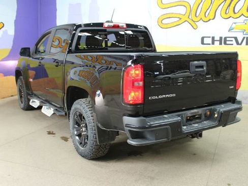 Used 2022 Chevrolet Colorado Z71 w/ Z71 Midnight Edition AWD/4WD image 6