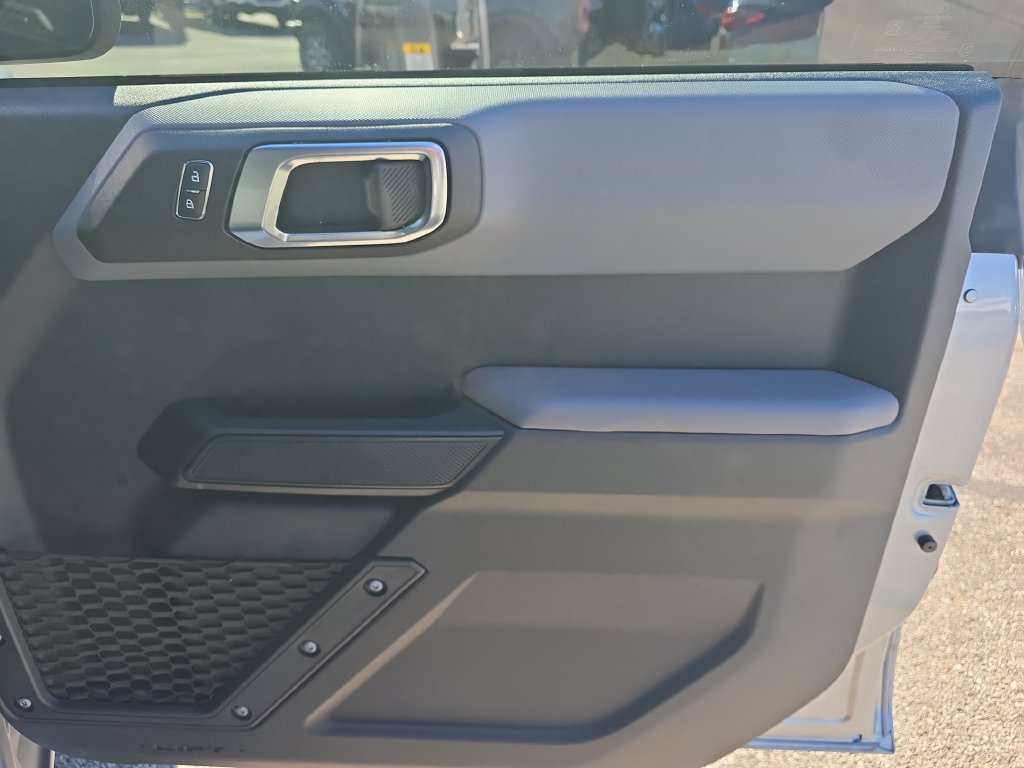 Used 2023 Ford Bronco 4-Door AWD/4WD image 19