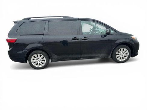 Used 2015 Toyota Sienna Limited Premium image 7