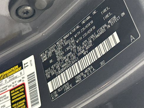 Used 2024 Toyota Highlander LE image 12