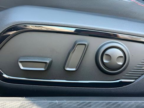 Used 2025 Dodge Charger R/T w/ Plus Group image 5