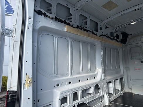Used 2023 Ford Transit 250 148 High Roof AWD image 22