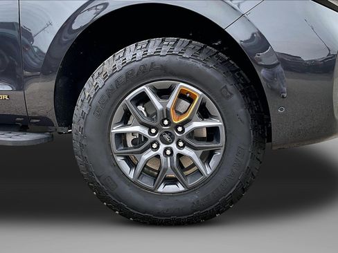 Used 2025 Ford Expedition Tremor AWD/4WD image 9