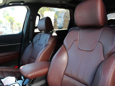 Certified 2023 Kia Telluride SX image 16