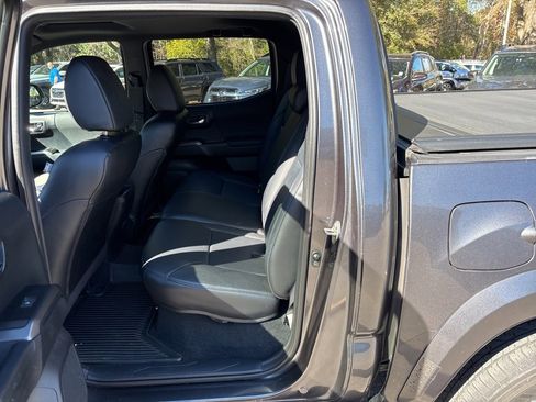 Used 2019 Toyota Tacoma TRD Sport image 6