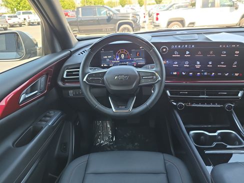 Used 2024 Chevrolet Traverse Z71 w/ Enhanced Driving Package AWD/4WD image 12