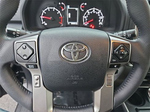 Used 2021 Toyota 4Runner SR5 Premium image 11