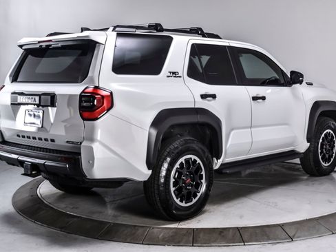 Used 2025 Toyota 4Runner TRD Off-Road Premium AWD/4WD image 6