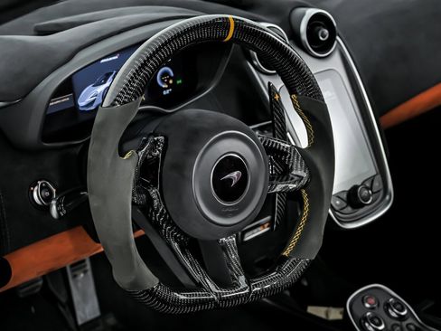 Used 2020 McLaren 600LT Spider image 30