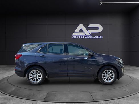 Used 2019 Chevrolet Equinox LS FWD image 7