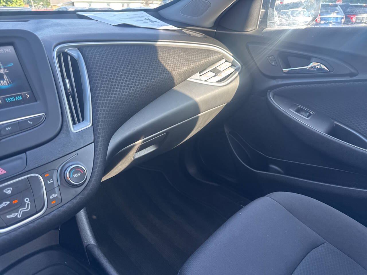 Used 2017 Chevrolet Malibu LS FWD image 16