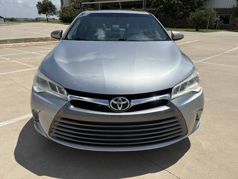 Used 2017 Toyota Camry XLE FWD image 7