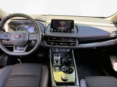 Used 2025 Nissan Rogue SV w/ Rock Creek Premium Package image 9