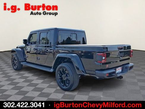 Used 2023 Jeep Gladiator Overland AWD/4WD image 4