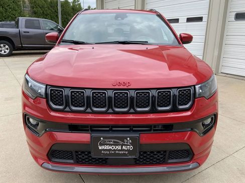 Used 2023 Jeep Compass Limited image 3